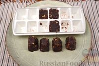 Фото приготовления рецепта: Шоколадные конфеты с печеньем и грецкими орехами - шаг №13