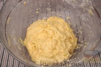 Фото приготовления рецепта: Песочный пирог с творогом, яблоком и маком - шаг №9