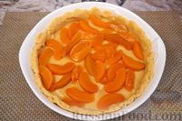 Фото приготовления рецепта: Тёртый пирог с консервированными персиками - шаг №14