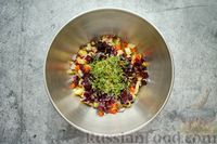 Фото приготовления рецепта: Винегрет с оливками - шаг №8