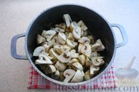 Фото приготовления рецепта: Кукурузная каша с грибами и курицей - шаг №8