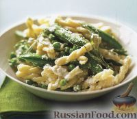 Фото к рецепту: Макароны с зеленым горошком и сыром рикоттой