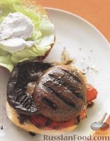 Фото к рецепту: Гамбургер с грибами и перцем
