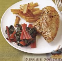 Фото к рецепту: Куриное филе с пастернаком и свекольной ботвой