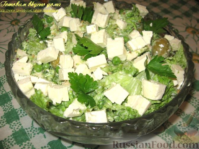 Рецепт Салат с брокколи, зеленым горошком и куриным филе