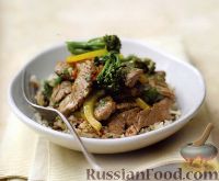 Фото к рецепту: Жареное мясо с брокколи и кунжутом