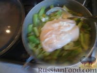 Фото приготовления рецепта: Домашний паштет из шпрот и консервированной фасоли с варёными яйцами - шаг №10