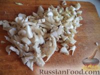 Фото приготовления рецепта: Фаршированные перцы с рисом и грибами - шаг №2