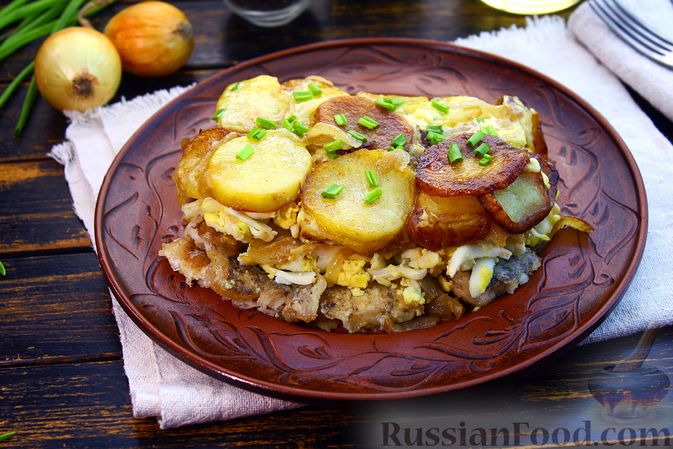 Запеченный хек с картофелем