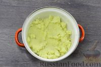Фото приготовления рецепта: Сырники с картофелем и зеленью - шаг №4