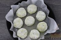Фото приготовления рецепта: Сырники с картофелем и зеленью - шаг №14