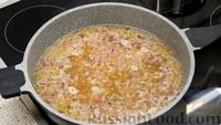 Фото приготовления рецепта: А-ля тайский суп с кинзой, рисом и грибами - шаг №10