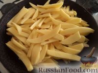 Фото приготовления рецепта: Дедушкина жареная картошка - шаг №6