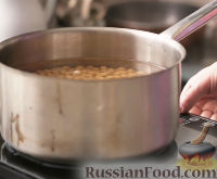 Фото приготовления рецепта: Хумус с оливковым маслом и паприкой - шаг №2