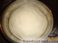 Фото приготовления рецепта: Оладьи на кефире, с грушей (без сахара) - шаг №8