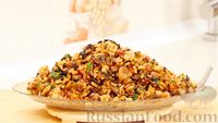 Фото к рецепту: Азиатский рис с грибами и куриным фаршем
