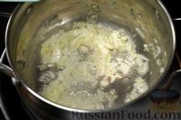 Фото приготовления рецепта: Яичный суп с пекинской капустой - шаг №3