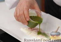 Фото приготовления рецепта: Сибас на спарже под мятным соусом - шаг №13