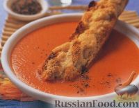 Фото к рецепту: Острый суп из болгарского перца с гренками