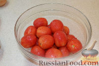 Фото приготовления рецепта: Маринованные помидоры в лимоне с медом - шаг №2