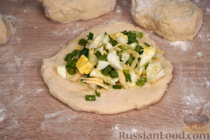 Жареные пирожки с яйцом и луком на сковороде, пошаговый рецепт с фото от автора Готовить Просто