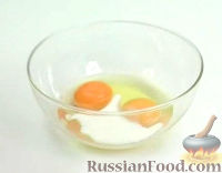 Фото приготовления рецепта: Взбитые яйца (омлет) со спаржей - шаг №3