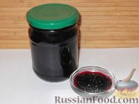 Фото к рецепту: Варенье из черной смородины «Пятиминутка»