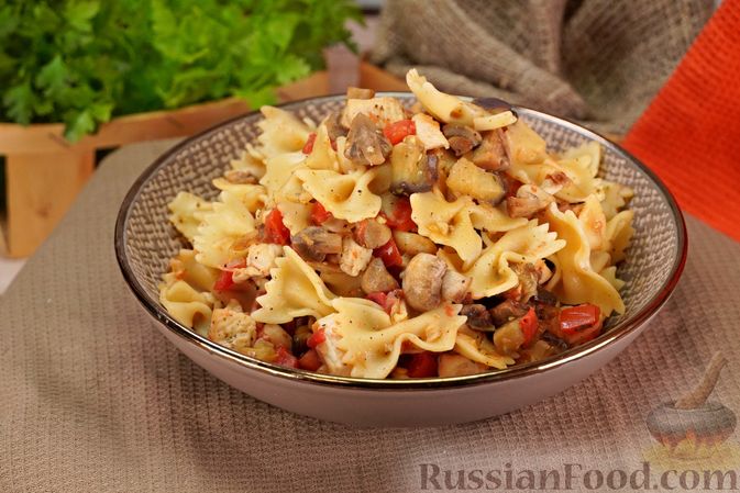 Курица с шампиньонами и баклажанами по-китайски