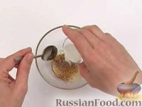 Фото приготовления рецепта: Салат с жареными креветками - шаг №6