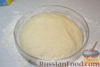 Фото приготовления рецепта: Ароматные пампушки с чесноком - шаг №3