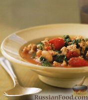 Фото к рецепту: Фасолевый суп с индейкой и шпинатом
