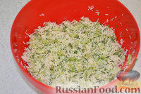 Фото приготовления рецепта: Овощной салат с сырными шариками - шаг №8
