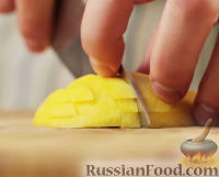 Фото приготовления рецепта: Сальса из манго - шаг №2