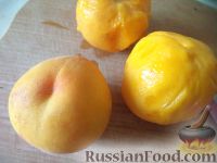 Фото приготовления рецепта: Варенье из нарезанных персиков - шаг №3