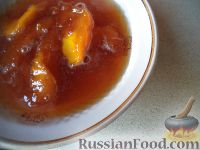 Фото приготовления рецепта: Варенье из нарезанных персиков без воды - шаг №7