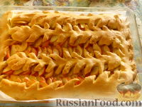 Фото приготовления рецепта: Яблочный пирог в сметанной заливке - шаг №10