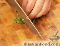 Фото приготовления рецепта: Сальса из печеного перца с томатами - шаг №5