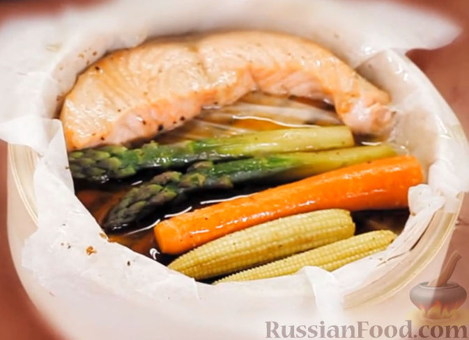Рецепт Лосось с овощами в соусе терияки (на пару)
