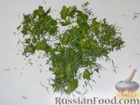 Фото приготовления рецепта: Салат из огурцов «Дамские пальчики» - шаг №3