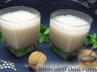 Фото к рецепту: Молочный коктейль с коньяком и корицей