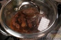 Фото приготовления рецепта: Баранина, тушенная с луком и соусом наршараб - шаг №10