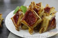 Фото к рецепту: Слойки с вареньем