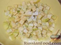 Фото приготовления рецепта: Закуска острая из кабачков с чесноком - шаг №3
