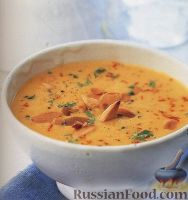 Фото к рецепту: Луково-миндальный суп-пюре