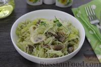 Фото к рецепту: Капуста, тушенная с грибами и куриными желудками
