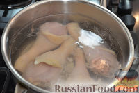Фото приготовления рецепта: Куриная ножка в тыкве - шаг №2