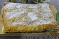 Фото к рецепту: Слоёный пирог с вишней