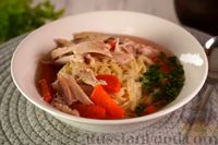 Фото к рецепту: Куриный бульон с домашней лапшой