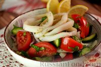 Фото к рецепту: Салат с кальмарами (Kalamar Salatası)