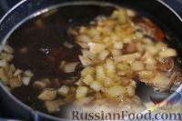 Фото приготовления рецепта: Гречневый суп с мясными фрикадельками и капустой - шаг №8